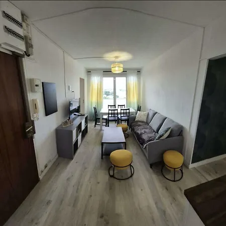 Private - Shared - - F2-5 * Talence