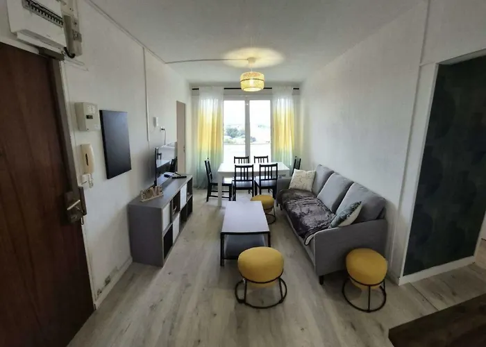 Private - Shared - - F2-5 * Talence